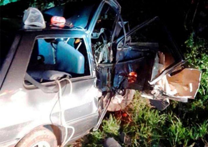 Homem morre após carro capotar na RJ-116, em Cachoeiras de Macacu
