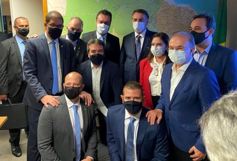 Bolsonaro acompanha filiação de governador do RJ ao PL; Altineu Côrtes comemora união 1 Cláudio Castro se filia ao PL com presença de Jair Messias Bolsonaro