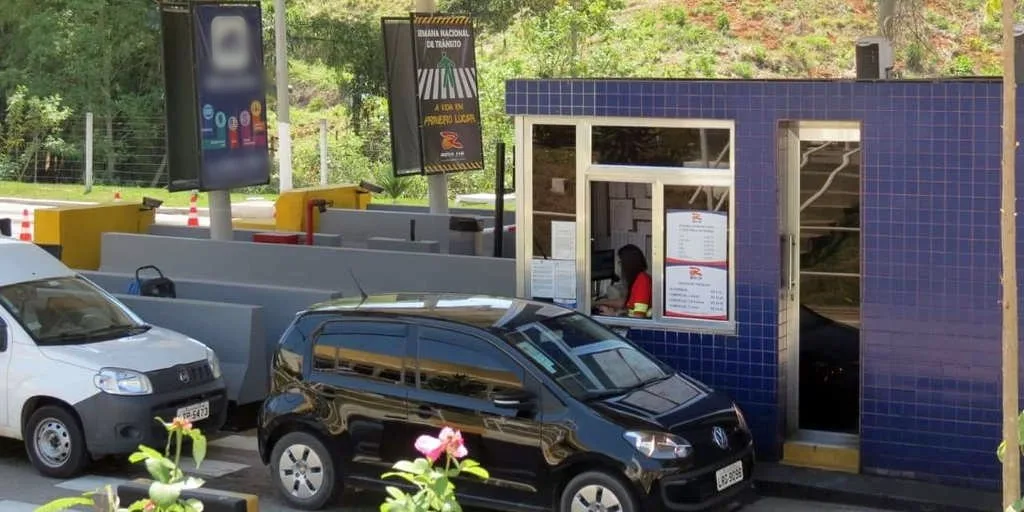 Prefeitura discute mudança de local de uma das praças de pedágio na RJ-116