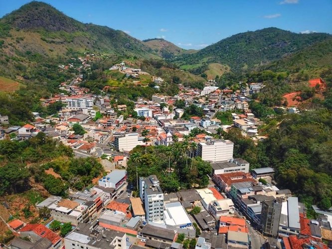 \vista parcial de Cantagalo RJ