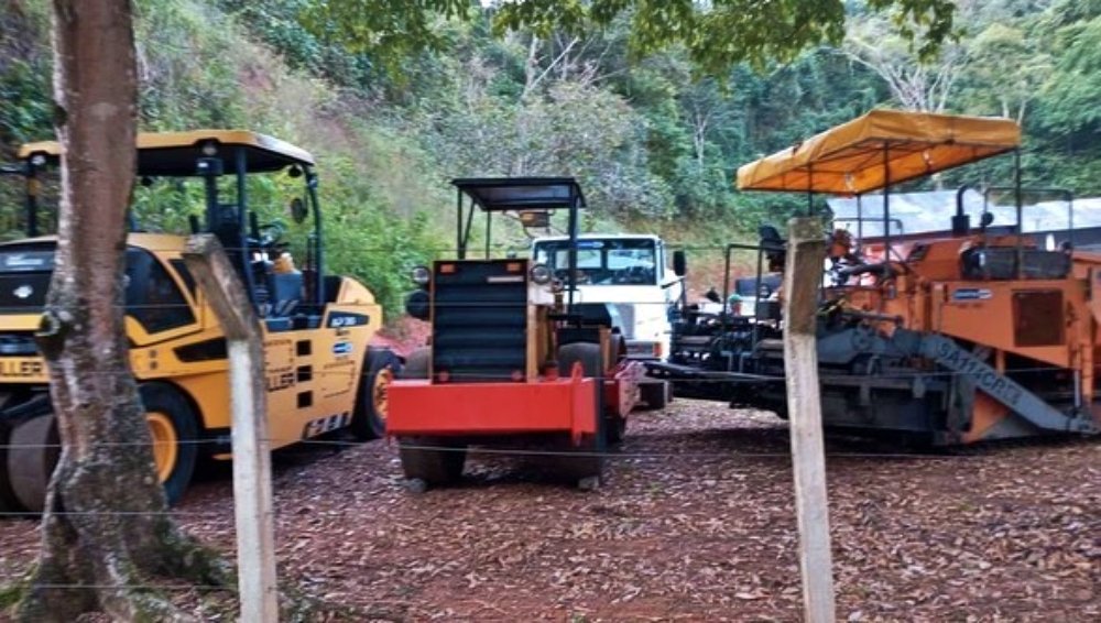 Estado inicia obras de recapeamento da RJ-144 que liga Carmo a Além Paraíba 1 Estado inicia obras de recapeamento da RJ-144 que liga Carmo-Influência (Além Paraíba)