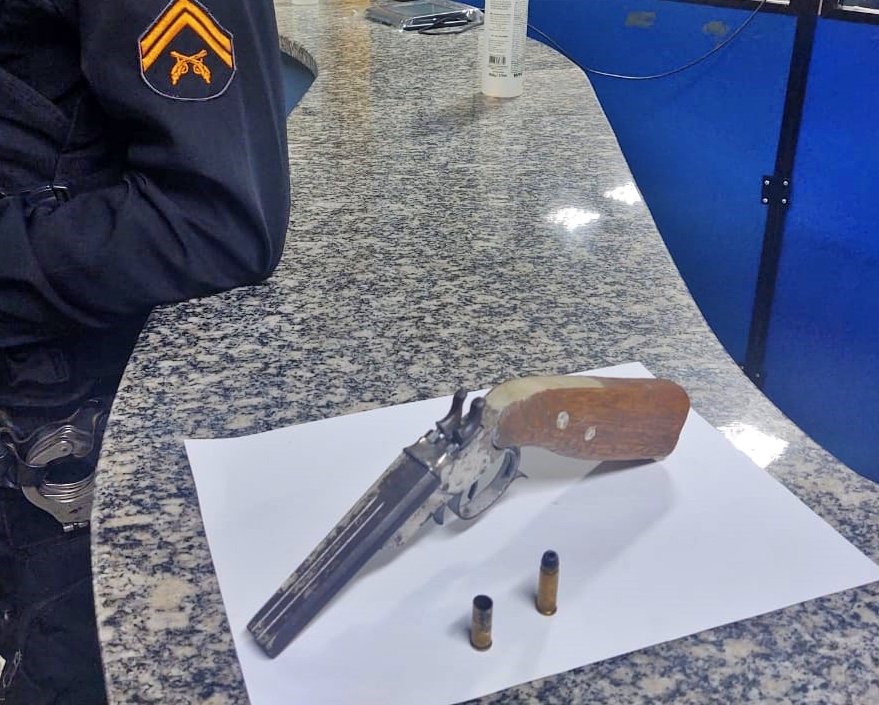 Homem atira contra cão em Macuco