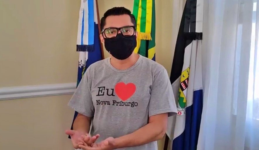 Prefeito de Friburgo libera casas de festas, salões sociais e música ao vivo