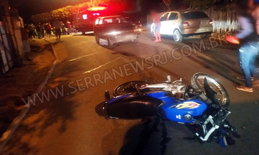 Colisão entre carro e moto deixa um gravemente ferido em Cambuci