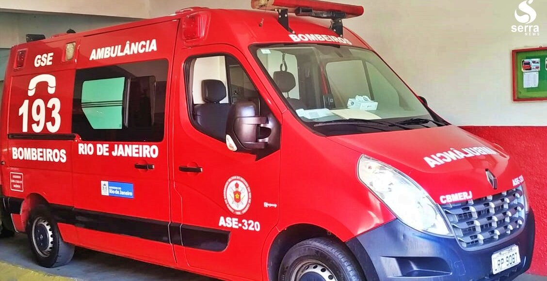 Corpo de Bombeiros de Itaocara recebe ambulância para resgates