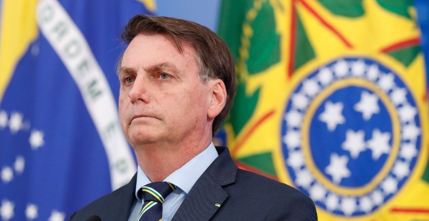 Bolsonaro prorroga auxílio emergencial por mais três meses, até outubro