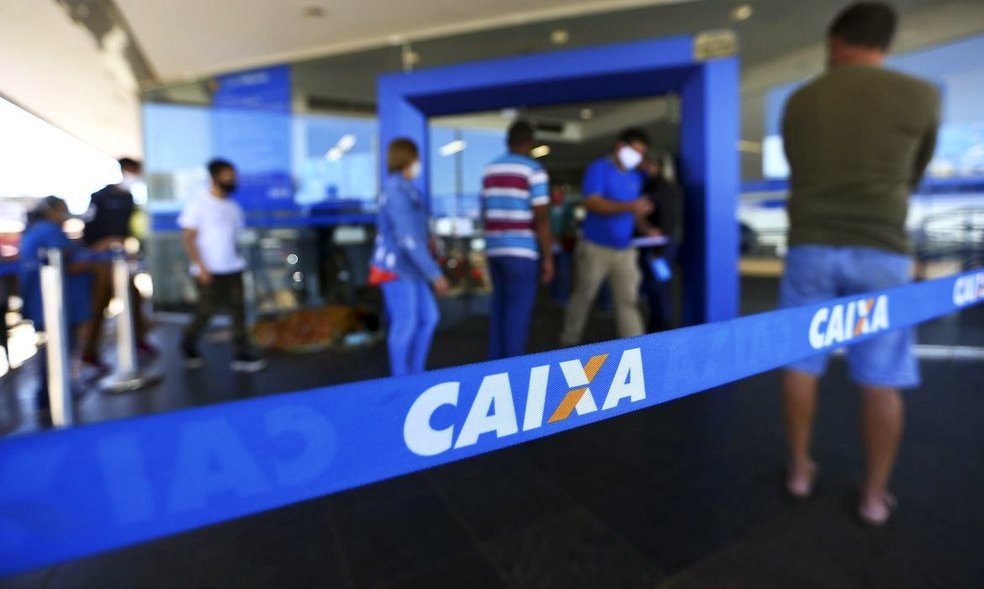Caixa Econômica Federal anuncia concurso público com 10 mil vagas