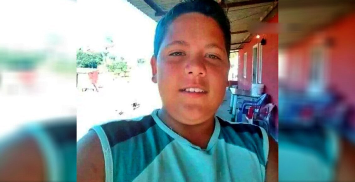 Criança de 13 anos é executada com 14 tiros por engano no Norte Fluminense