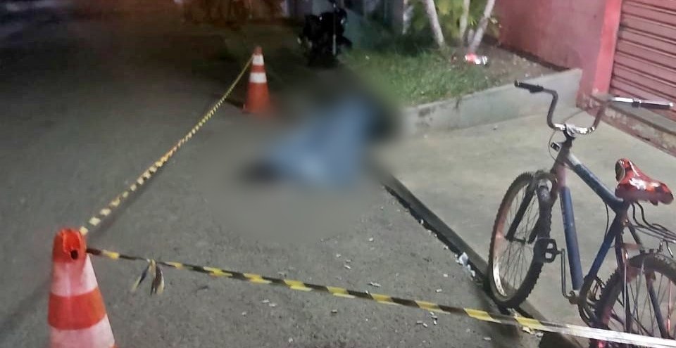 Homem com problemas mentais é morto a facadas em Itaperuna