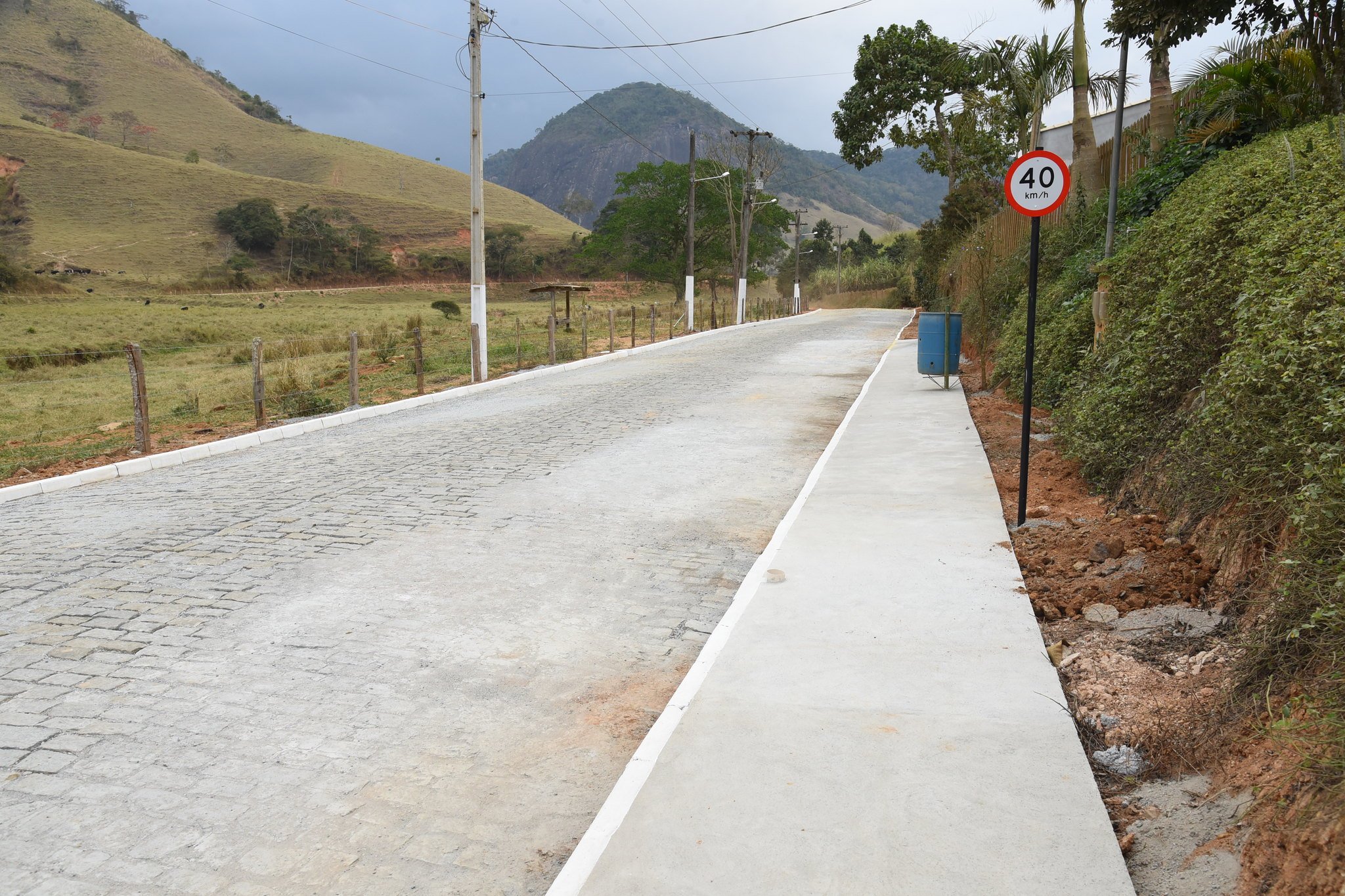 Prefeitura entrega pavimentação e revitalização de ruas em Duas Barras 1 pavimentação da Rua Coronel Regino Monnerat