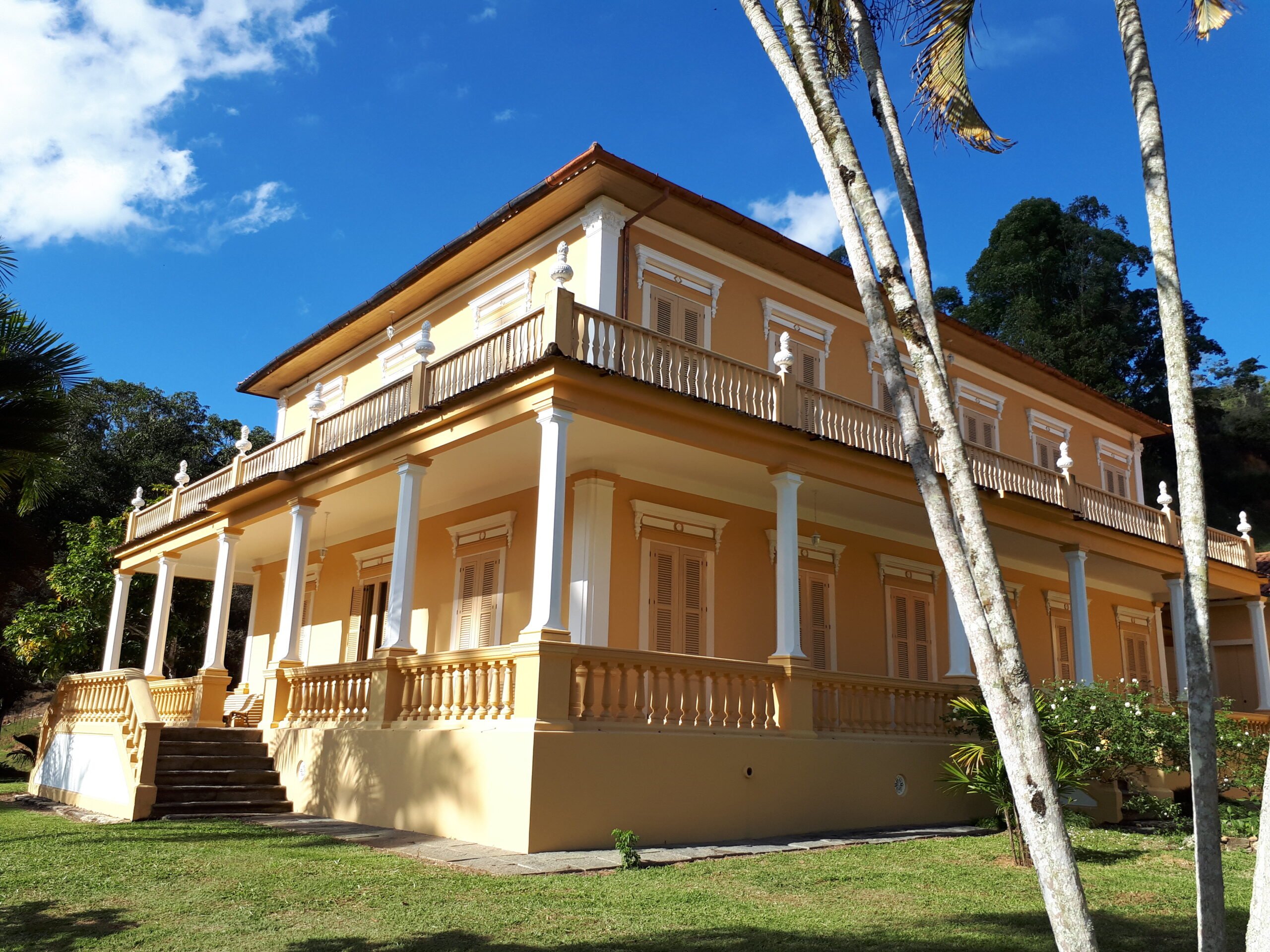 A Fazenda São Clemente e o pomar-parque de Auguste Glaziou 1 Casa palacete em estilo eclético com elementos neoclássicos. Acervo pessoal