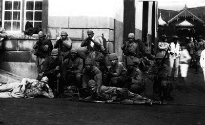 Legalistas e revolucionários: combatentes fluminenses na Revolução de 1930 5 Coluna Galdino Filho na estação ferroviária de Friburgo. Acervo pessoal