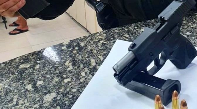 Homem é preso após atirar para o alto na Praça dos Quiosques em Itaocara
