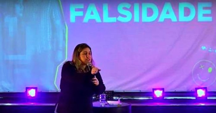 Polícia abre inquérito contra pregadora por racismo e homofobia em Nova Friburgo