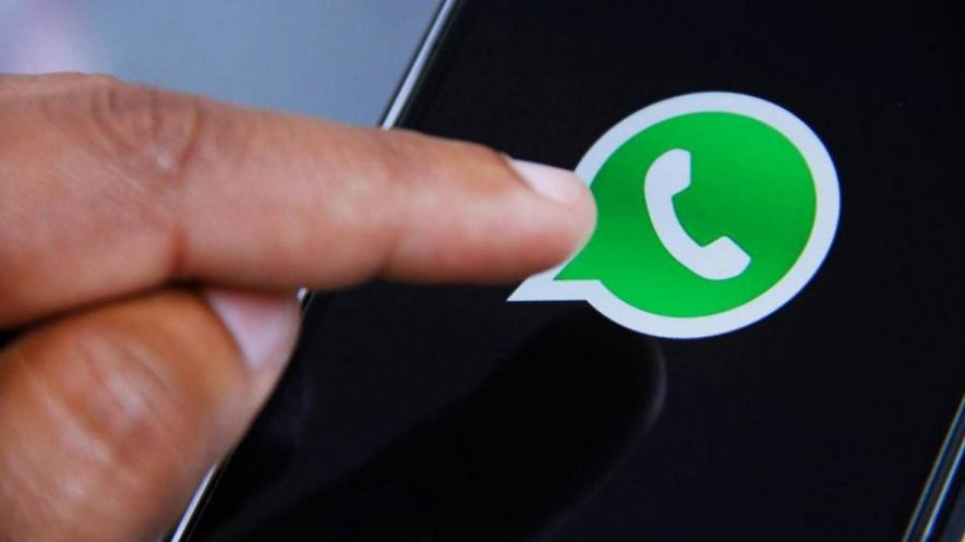 Motoristas podem consultar, pagar ou parcelar débitos pelo WhatsApp