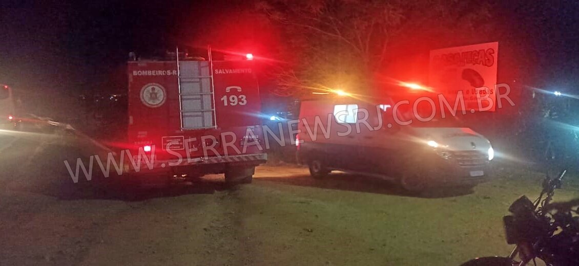 Carro atinge duas motocicletas e foge na RJ-116, em Aperibé