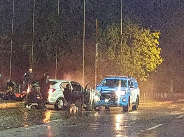 Friburgo: Carro em fuga colide com viatura da PM; cinco são conduzidos à DP