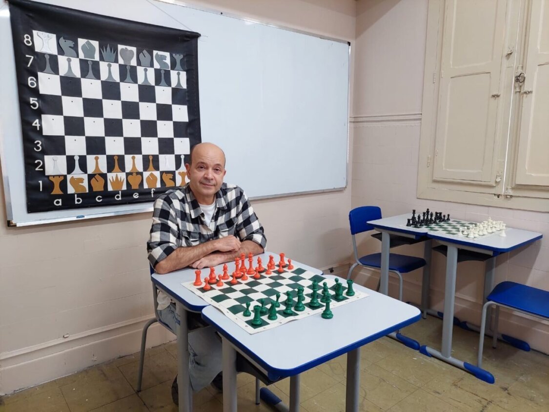 Praça no centro de Nova Friburgo terá aulas gratuitas de xadrez neste fim  de semana