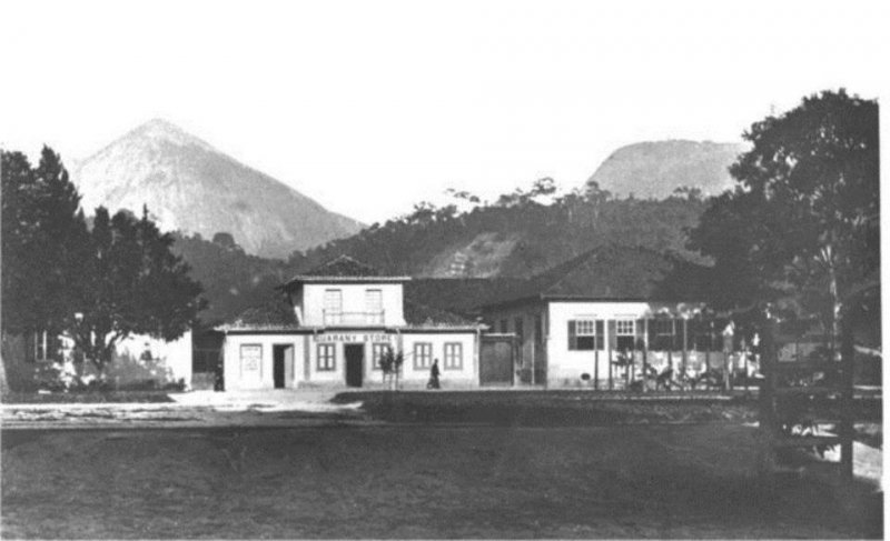 Gastronomia francesa em Nova Friburgo 2 A Guarany Store vendia muitos produtos importados da Suíça. Acervo Castro