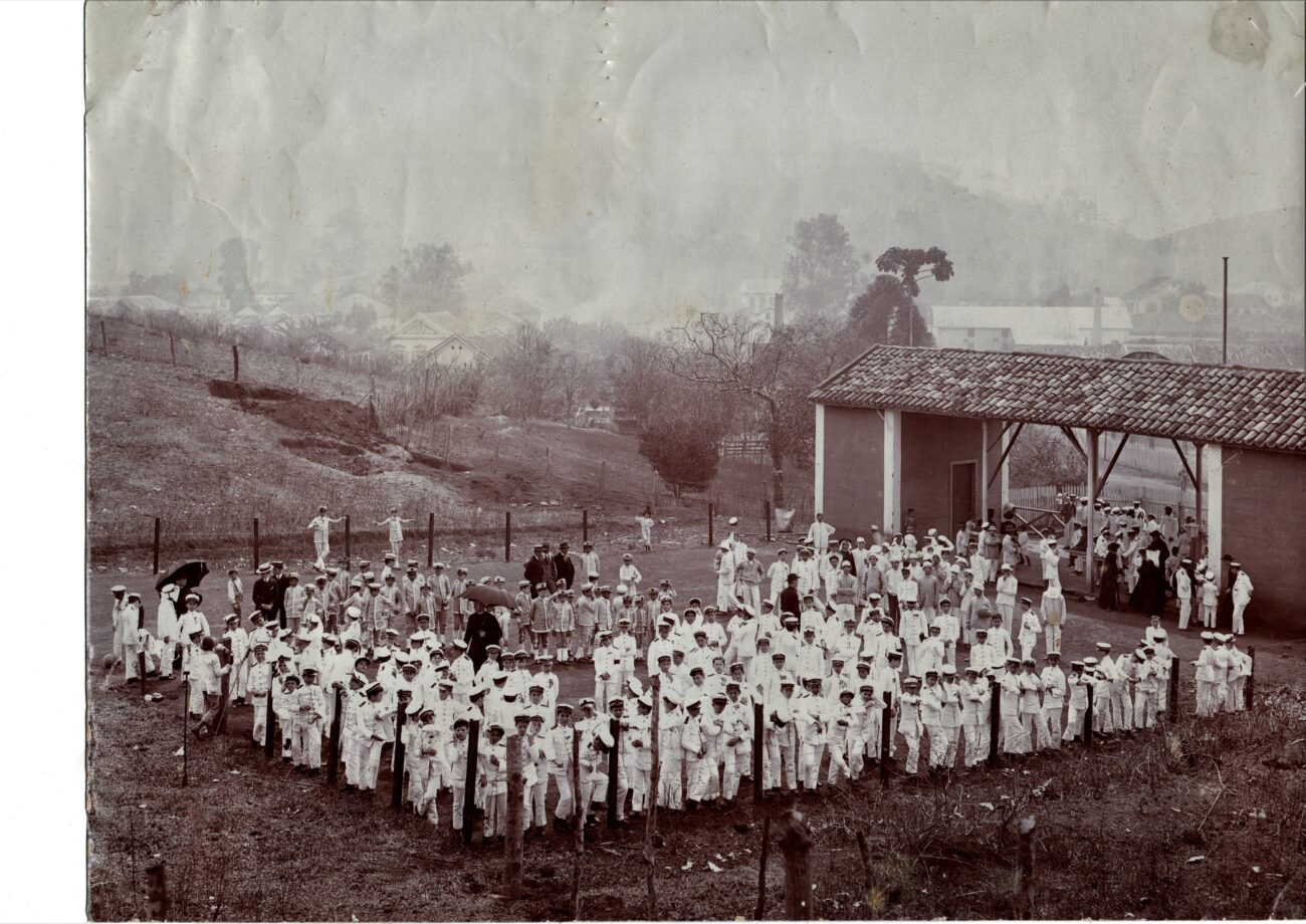 Salve Cantagalo, Salve Cordeiro! Os grandes passeios do Colégio Anchieta 8 Passeio a Cordeiro em 1914. Acervo Colégio Anchieta