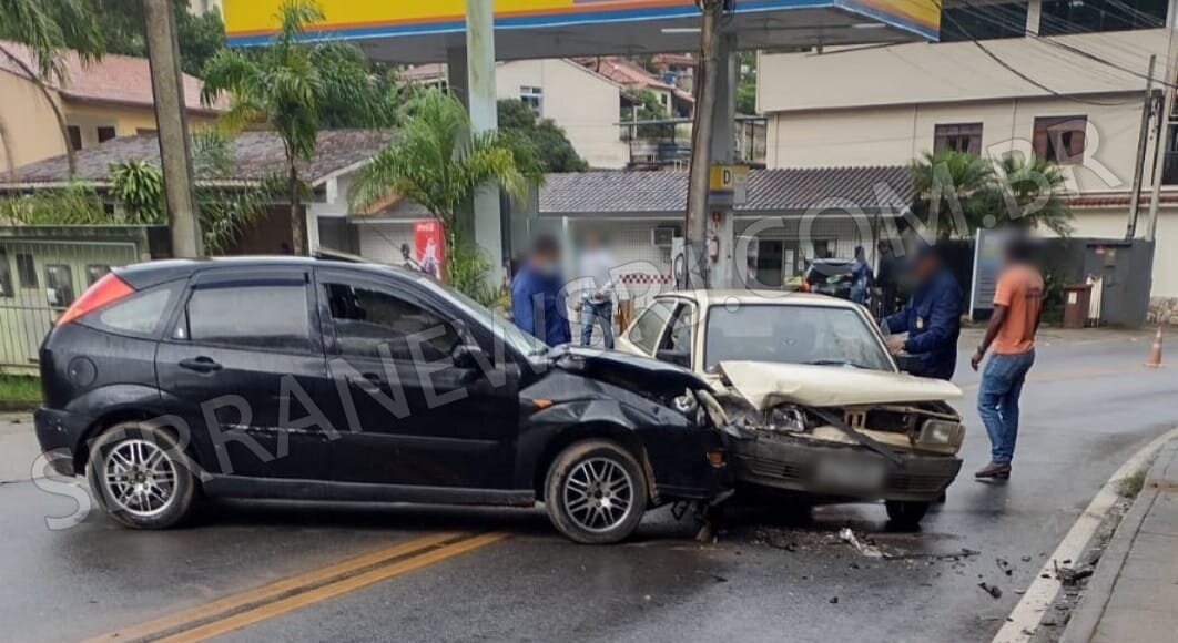 Colisão entre veículos é registrada em Santa Maria Madalena