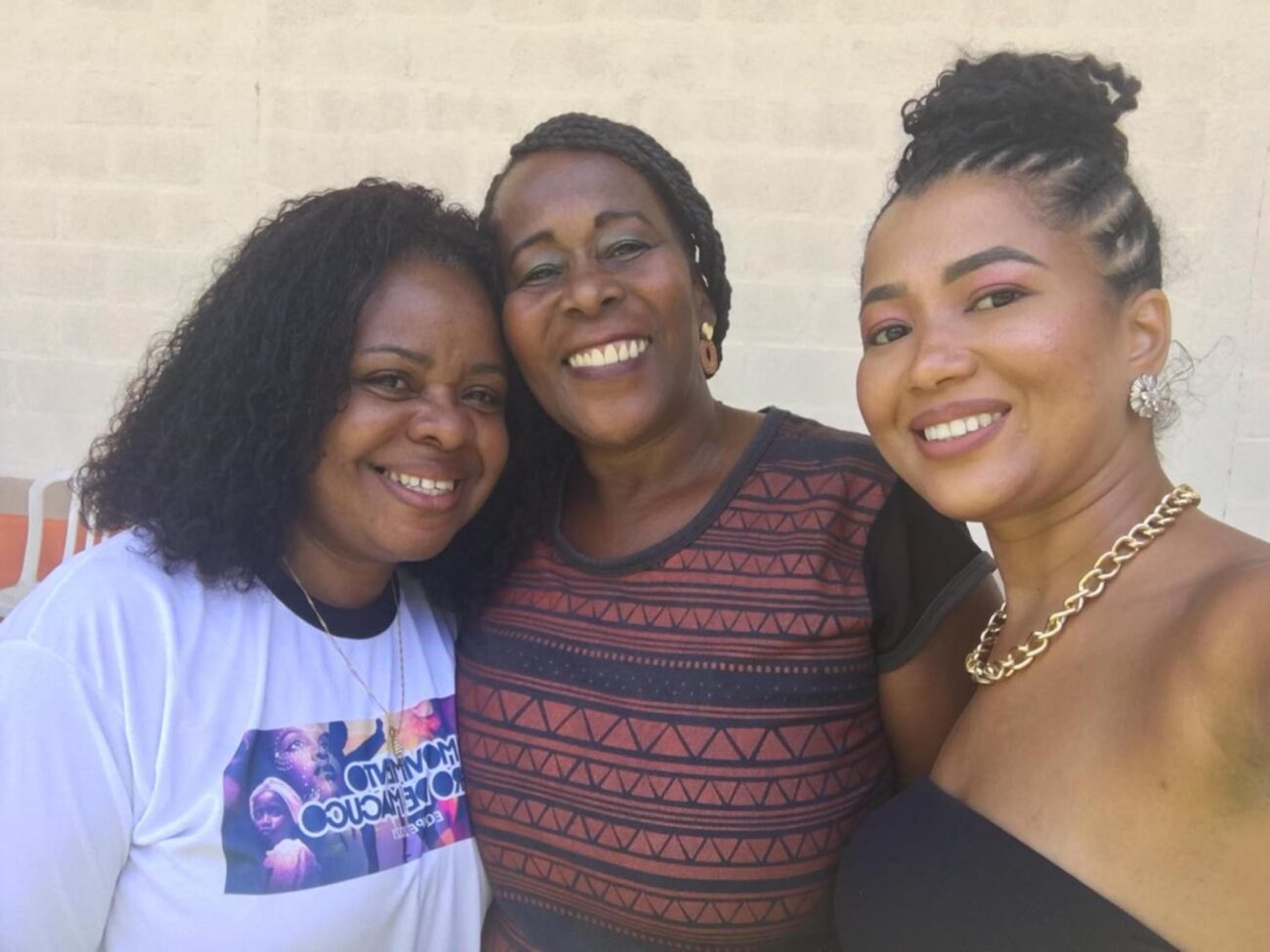 Macuco enaltece força sociocultural afrodescendente 2 A ativista e subsecretária de Desenvolvimento Social Margareth Anselmo, a atriz Preta Rê e a artesã das tranças Raquel Felizardo