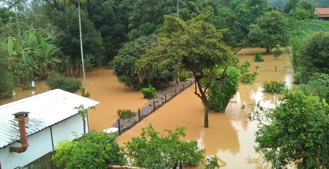 Cantagalo: Rio Quilombo transborda em Santa Rita da Floresta