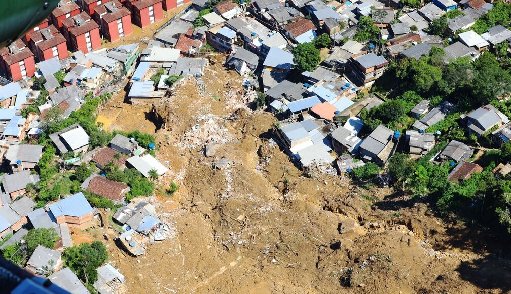 Tragédia em Petrópolis mostra falha estrutural do poder público