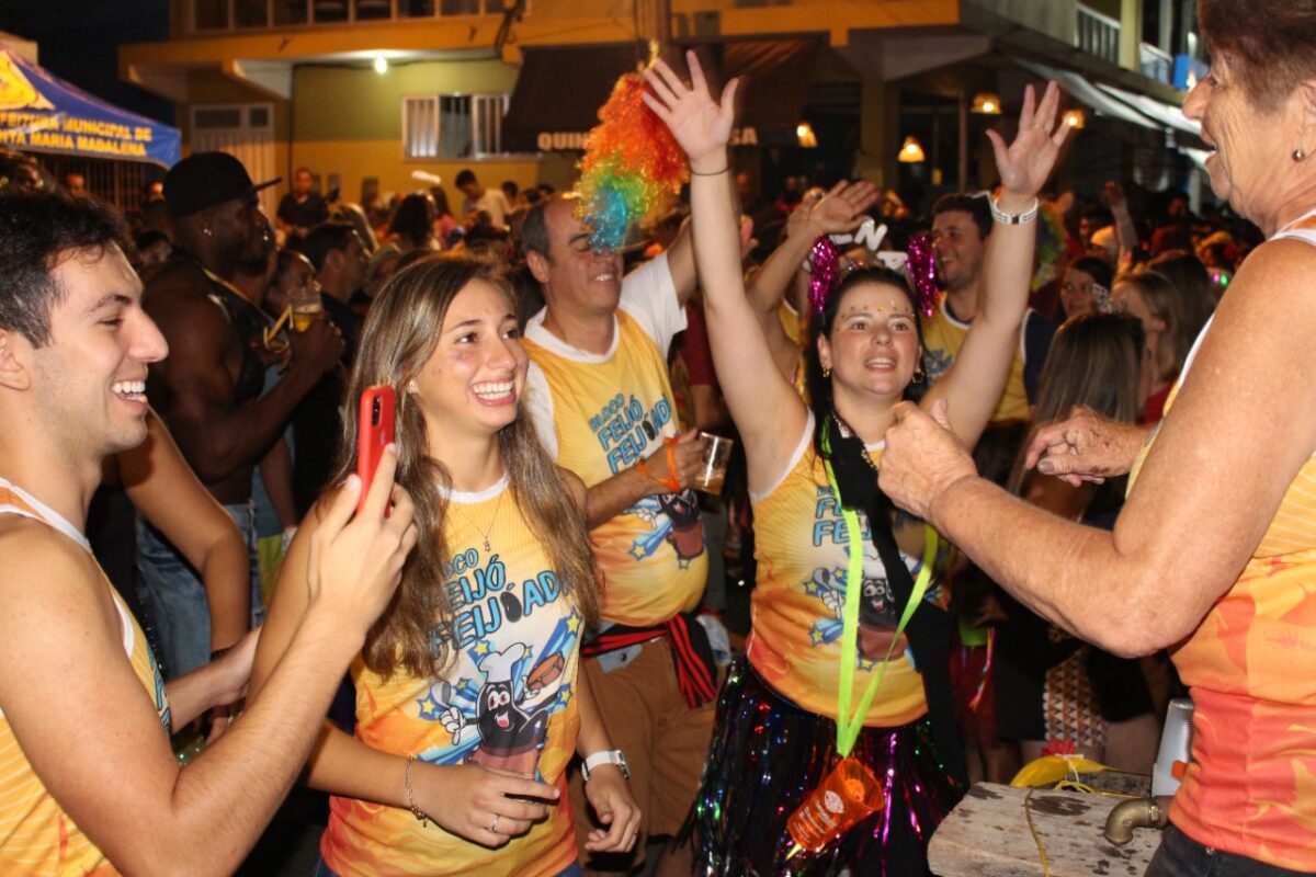 História e tradição do Carnaval de Santa Maria Madalena 2 O Feijó Feijoada é tradição no Carnaval Madalenense