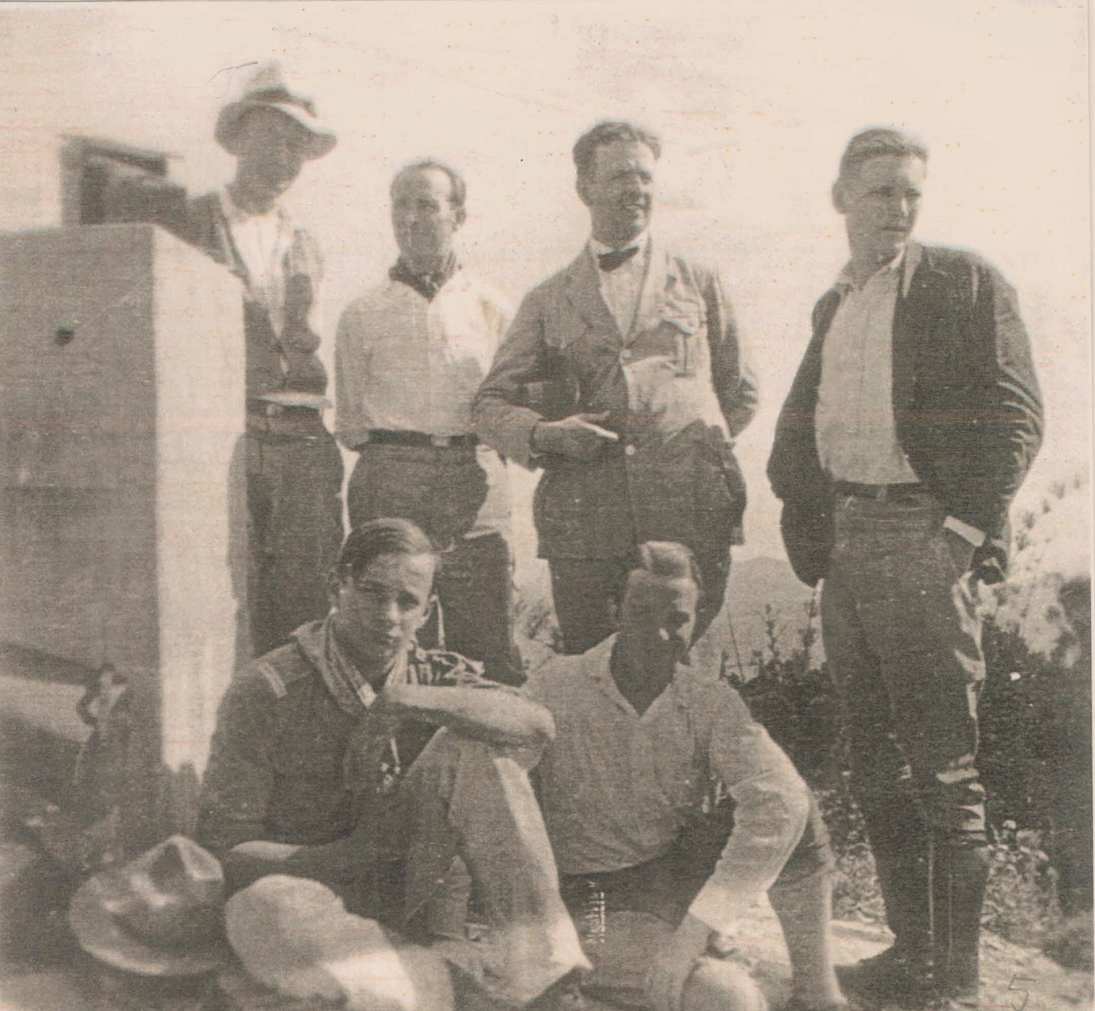 Fábrica de Filó: a escola da moda íntima em Nova Friburgo 1 Carl Ernst Otto Siems, em pé, o segundo da direita para a esquerda. Acervo Oskar Bertram