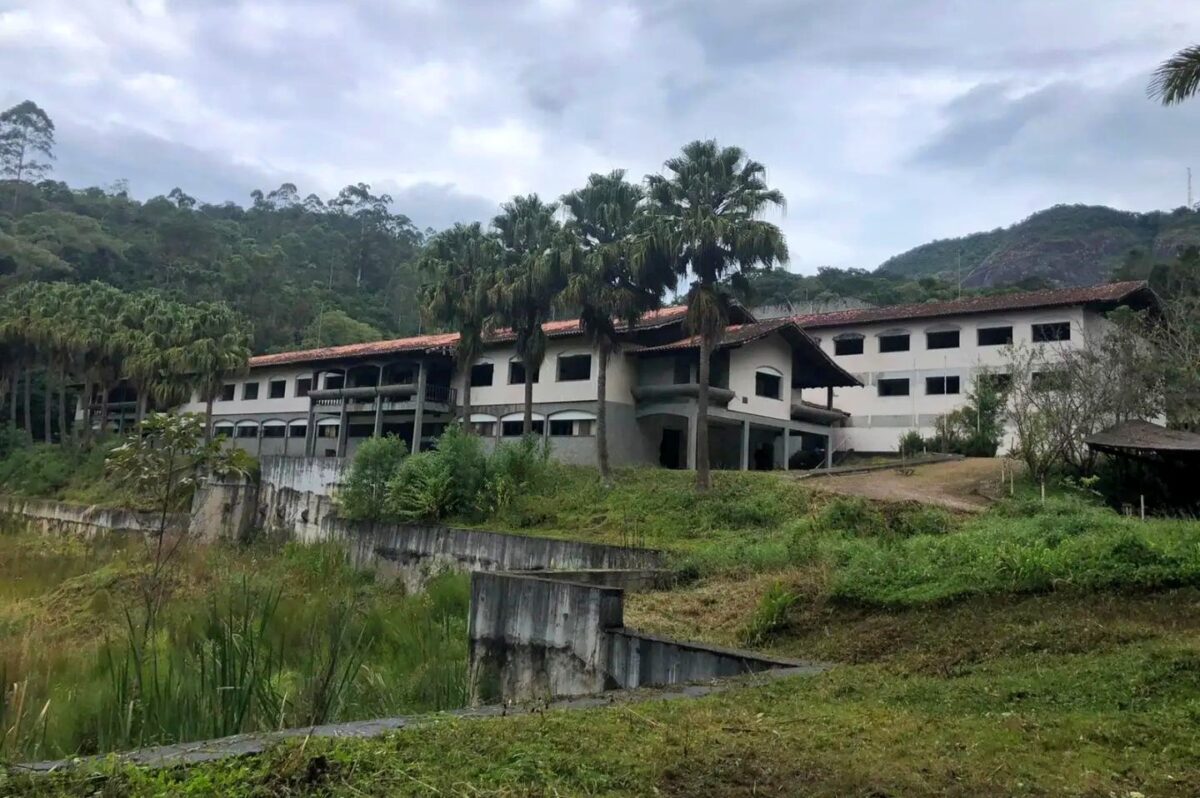 Entrega da obra do Hospital do Câncer de Nova Friburgo é adiada 1 Ministro da Saúde visita Nova Friburgo e vai até Hospital do Câncer