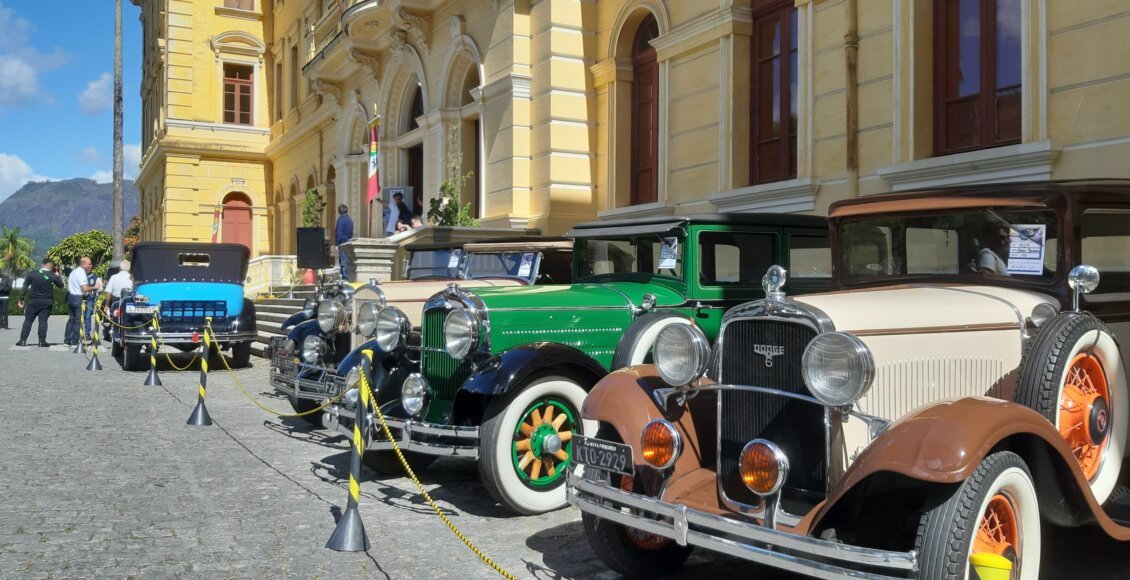 A ACANF tem um pouco mais de 60 sócios com automóveis de 1920 até 1990. Acervo pessoal