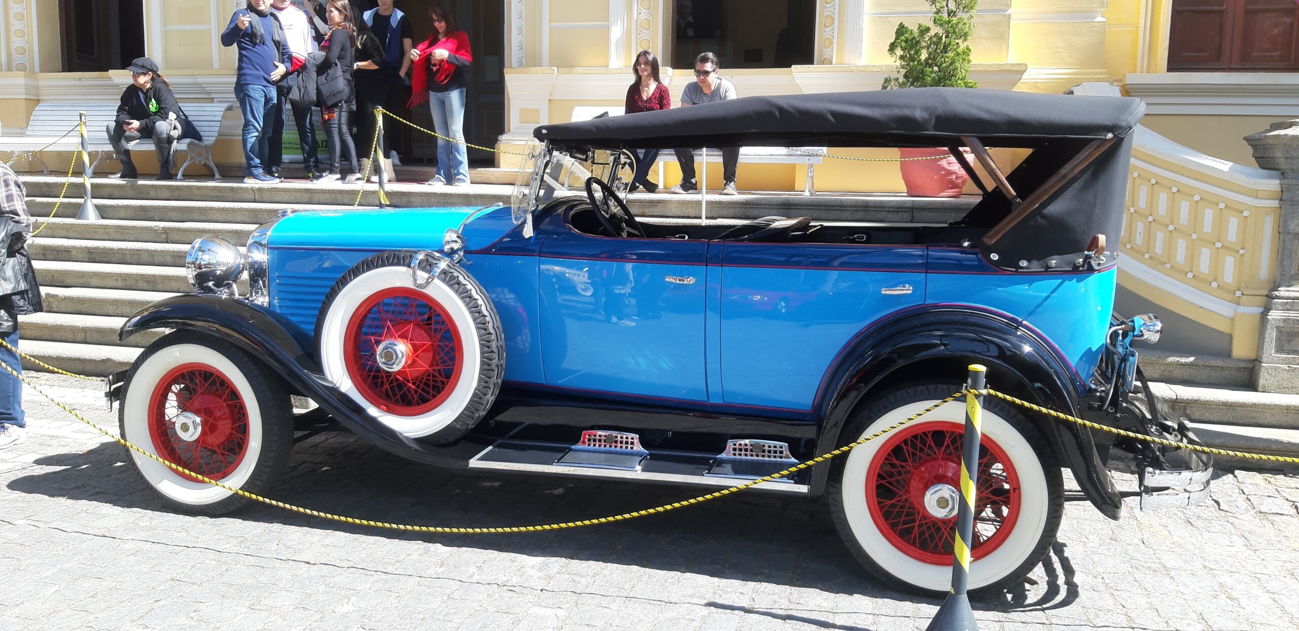 Carros antigos: paixão pela história do automobilismo 6 A manutenção dos carros antigos encontra dificuldades na reposição de peças. Acervo pessoal.