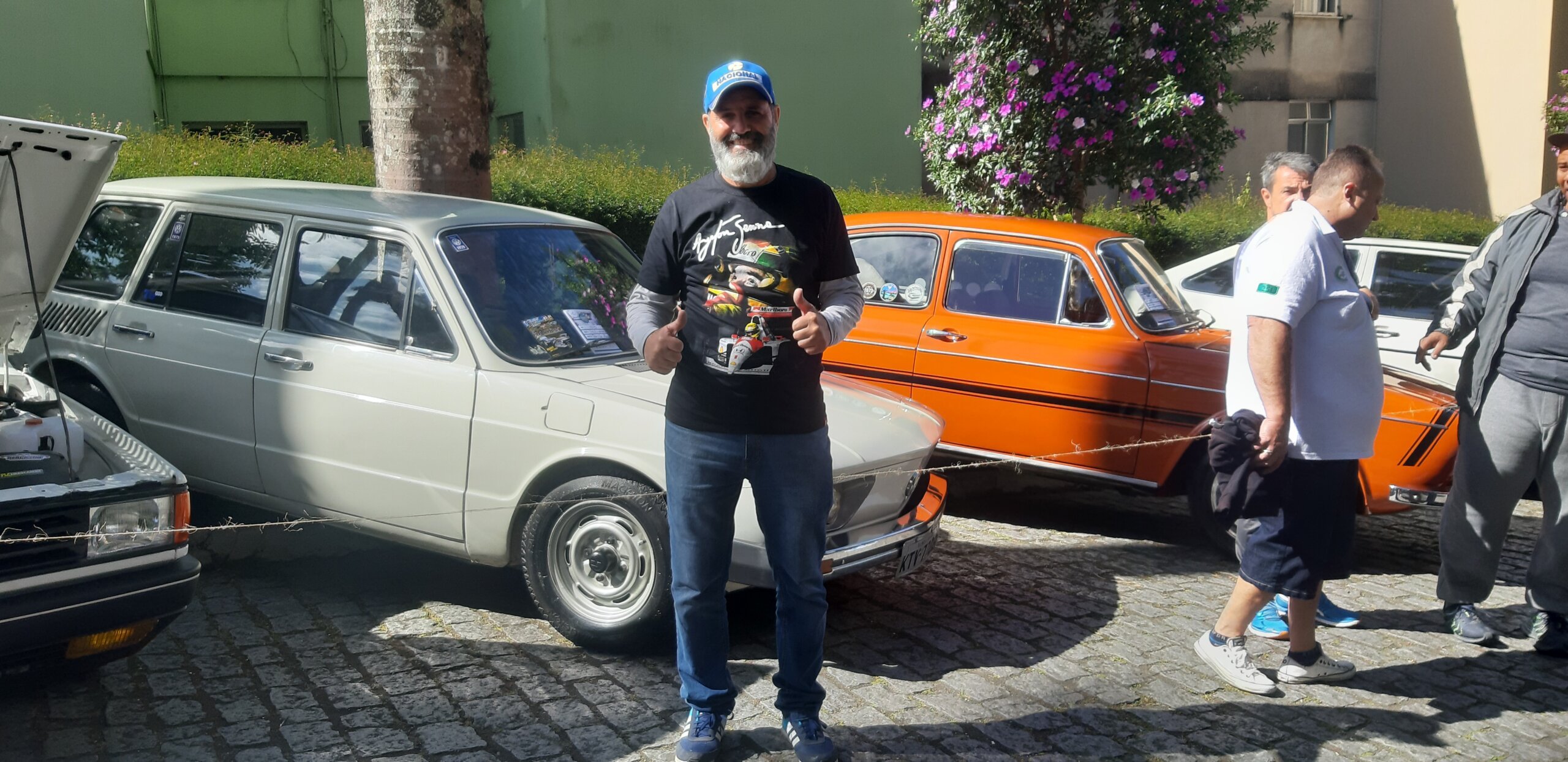 Carros antigos: paixão pela história do automobilismo 9 Albertini, aposentado do Correios demonstra que a ACANF não é um clube de elite. Acervo pessoal.