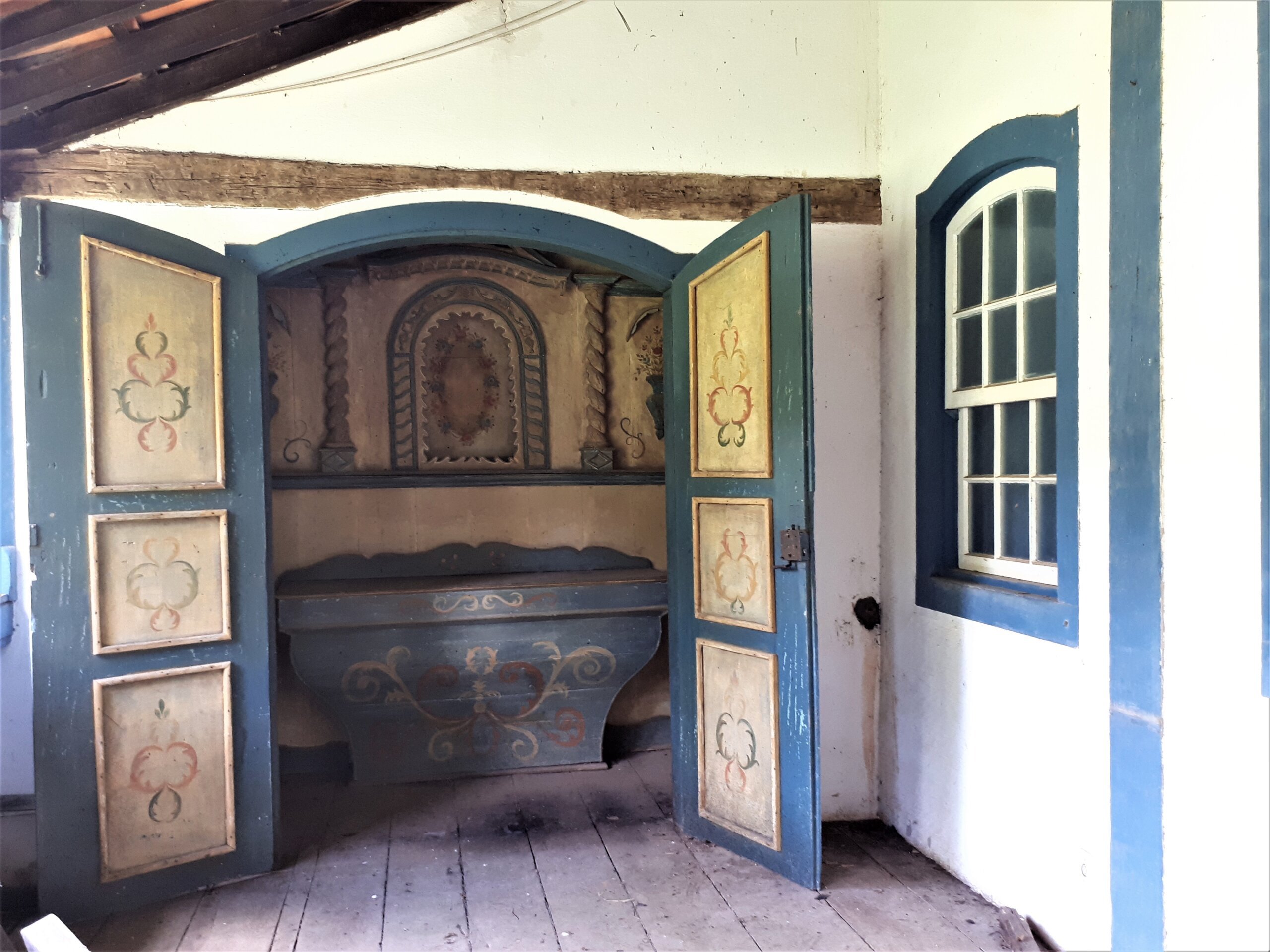 Família Mendes: a elite latifundiária das Terras Frias 7 Capela da fazenda Rio Grande em estilo barroco. Acervo pessoal