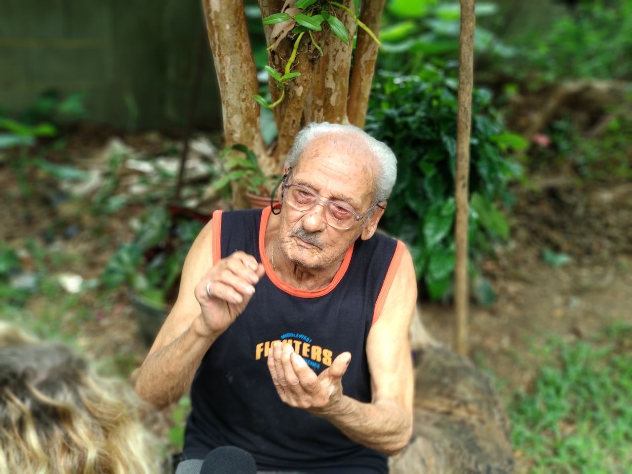 Friburgo: Vida caipira na toca de pedra em São Pedro da Serra 1 O Sr. Moacyr fala sobre a sua infância na toca de pedra. Acervo pessoal