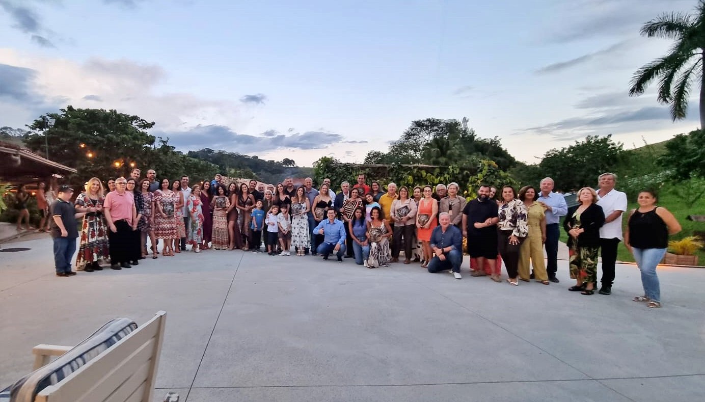 Hotel da Gamela lança livro e vernissage de Álvaro Augusto Romero 1 Momento ímpar, onde amigos e famíliares que deixaram em algum ciclo de suas vidas, a contribuição singela para a construção do império chamado Hotel Fazenda Gamela Eco Resort.