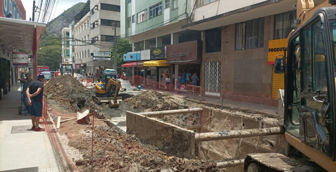 Avenida Alberto Braune é interditada para obras de drenagem em Friburgo