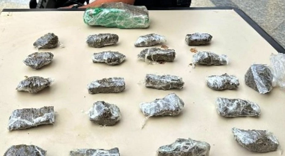 Adolescentes são detidos transportando maconha de São Fidélis à Cambuci