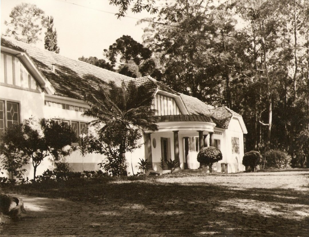 A tuberculose e o Sanatório Naval de Nova Friburgo 14 Em 1921 um pavilhão foi edificado para a aplicação das duchas. Acervo Sanatório Naval