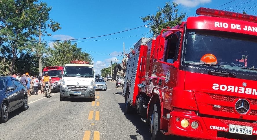 Criança morre após acidente entre moto e caminhão em Aperibé