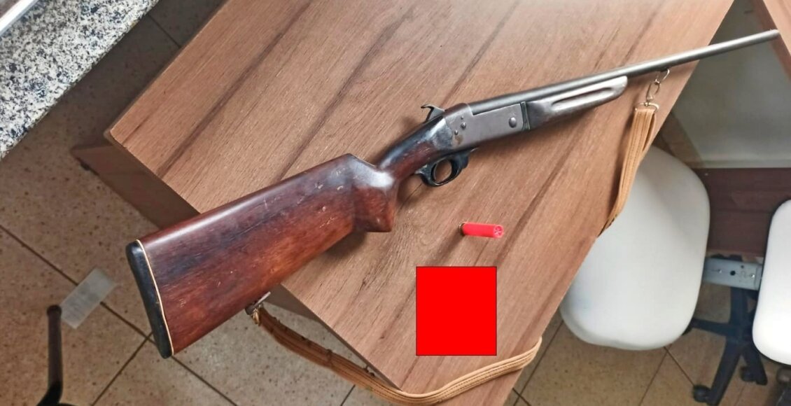 Polícia intercepta carro e encontra arma em distrito de Cantagalo