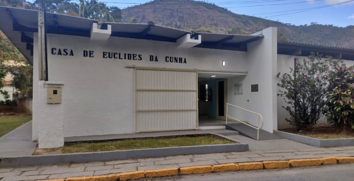 Fechada há 12 anos, Casa Euclides da Cunha é reaberta em Cantagalo