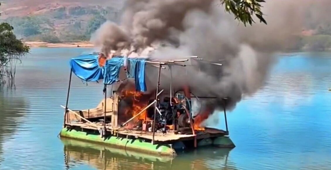 Balsas são destruídas em operação contra exploração de ouro no Rio Paraíba do Sul