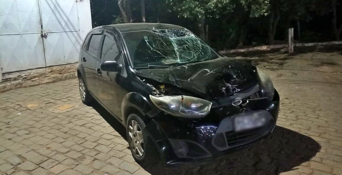 Colisão entre carro e moto deixa feridos na RJ-116 em Aperibé