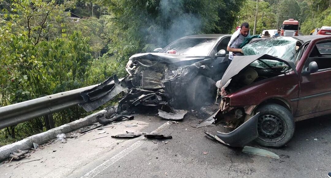 Acidente deixa cinco feridos na RJ-116 em Nova Friburgo