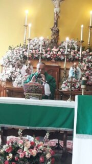 Festa de Nossa Senhora do Rosário celebrada em Riograndina 5 Padre Roberto em uma celebração na festa da padroeira. Acervo paróquia.