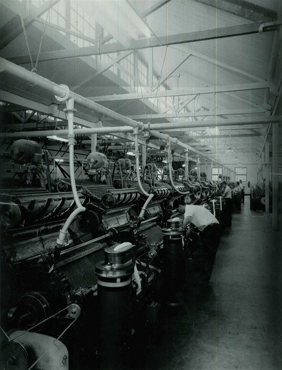 Nova Friburgo: de cidade veranista a cidade industrial 14 Seção onde se utiliza o trabalho majoritariamente masculino. Acervo família Arp.