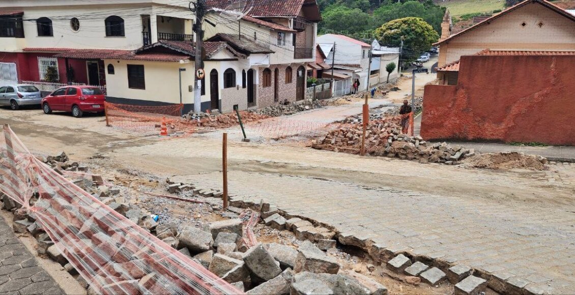 Moradores questionam qualidade de obra de esgotamento sanitário em Santa Maria Madalena