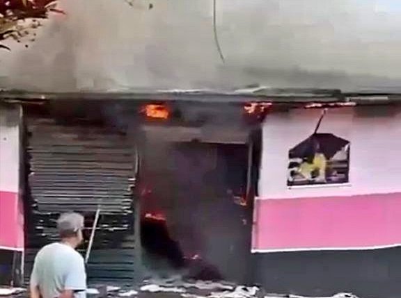 Campanha ajuda comerciante que teve lanchonete destruída por incêndio em Friburgo